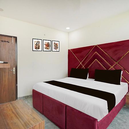 Hotel O Indirapuram Grand Ghaziabad Dış mekan fotoğraf