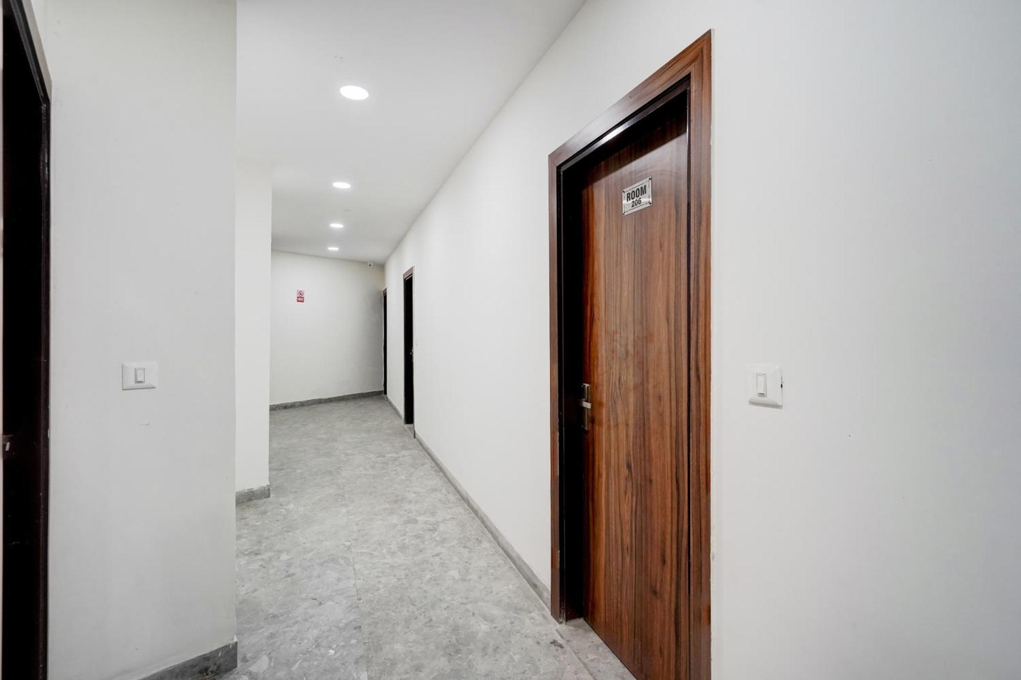 Hotel O Indirapuram Grand Ghaziabad Dış mekan fotoğraf